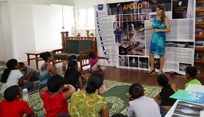 Nasa Scientist Inspires Young Women