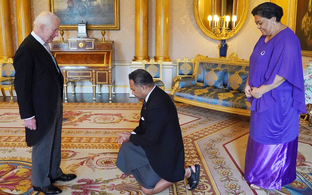 HIGH COMMISSIONER SUVEINAKAMA PRESENTS CREDENTIALS TO KING CHARLES III