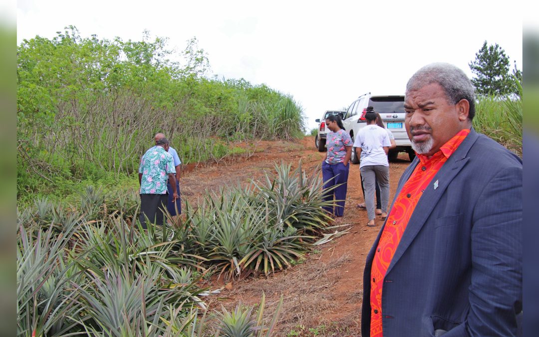 MINISTER SAUKURU HOLDS DISCUSSIONS WITH YOUTH CLUB